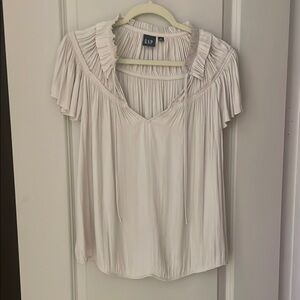 GAP Cream Short Sleeve Ruffled Blouse